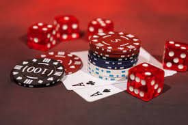 Dealer profesional siap melayani Anda Dealer profesional di meja Qiu Qiu live